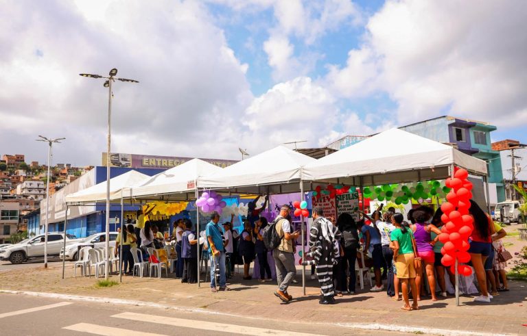 Candeias: Aula prática dos ACS leva serviços de saúde gratuitos ao Centro da cidade