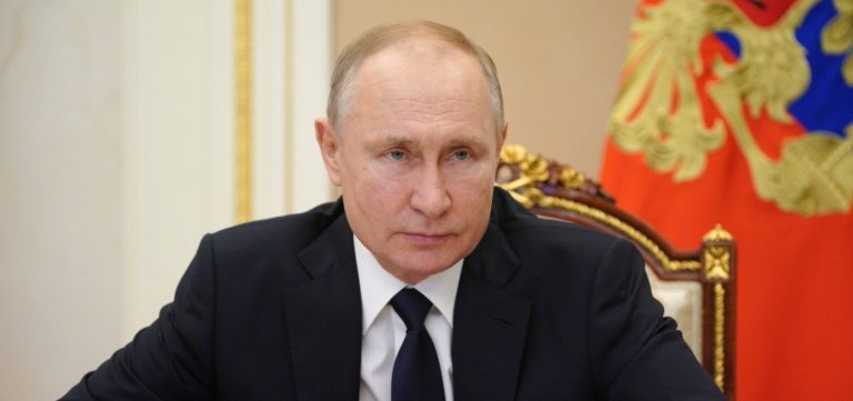 Putin critica tarifas dos EUA ao Brasil como pretexto da guerra na Ucrânia