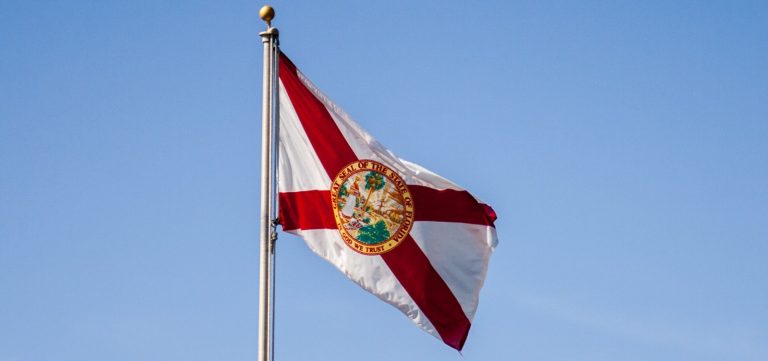 Flórida vai trabalhar para eliminar vacinação infantil no estado, dizem autoridades