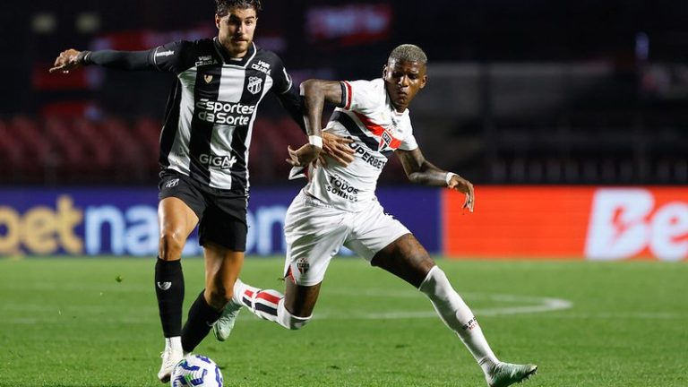 Após eliminação na Libertadores, São Paulo perde em casa para o Ceará e aumenta ambiente de crise