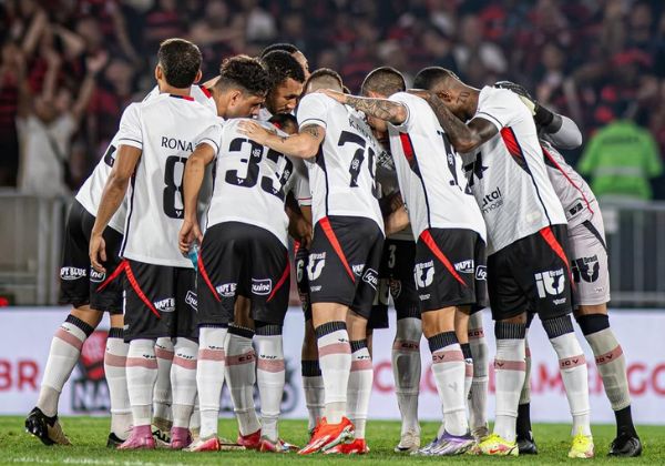 Pressionado, Vitória tenta encerrar jejum fora de casa contra o Fortaleza