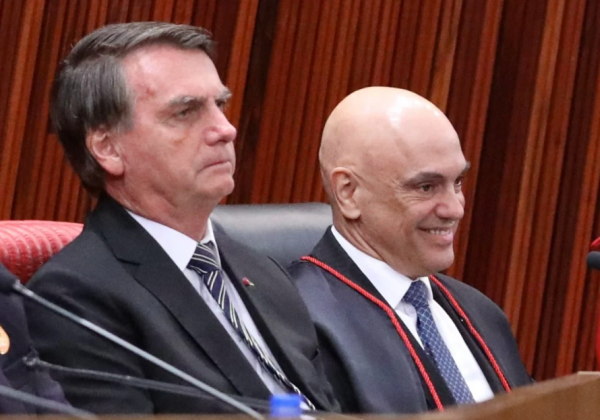 Moraes vota por condenar Bolsonaro e núcleo por tentativa de golpe