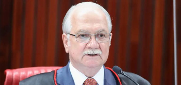 STF adia por 30 dias julgamento sobre vínculo de motoristas com aplicativos