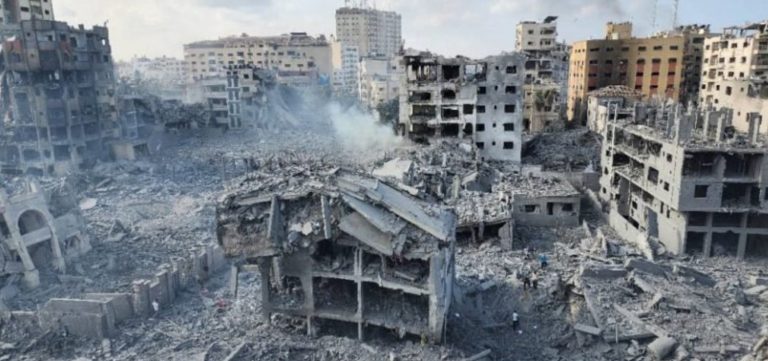 Dois anos de genocídio em Gaza: com mais de 67 mil mortos, negociações por paz seguem sem avanço