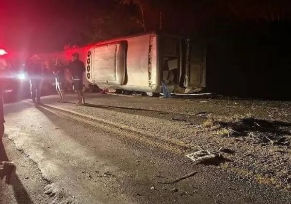Tragédia: acidente com ônibus que vinha à Bahia deixa 15 mortos e 17 feridos