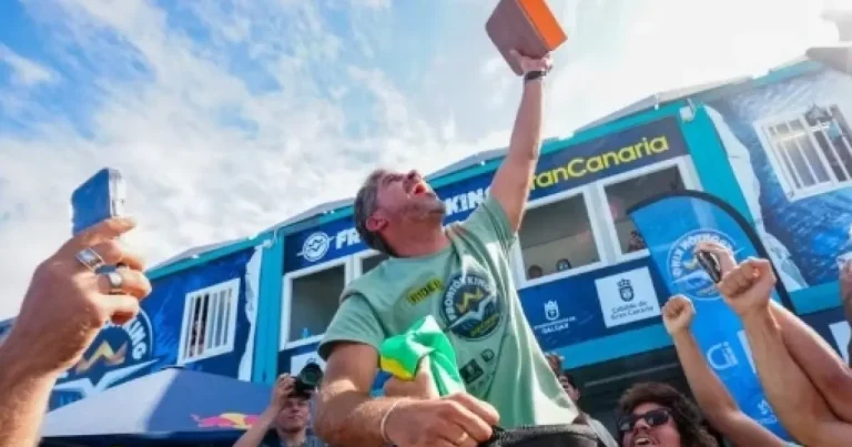 Uri Valadão conquista bicampeonato mundial de bodyboarding nas Ilhas Canárias