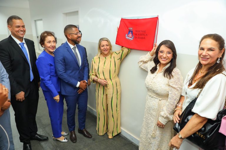 Candeias: Prefeito Eriton firma acordo de cooperação técnica com TJBA e comemora ampliação dos serviços do judiciário no município