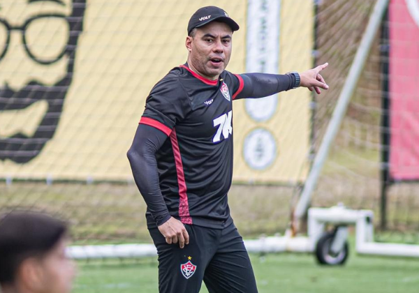 Com a Data Fifa, Jair Ventura terá primeira folga para trabalhar o Vitória