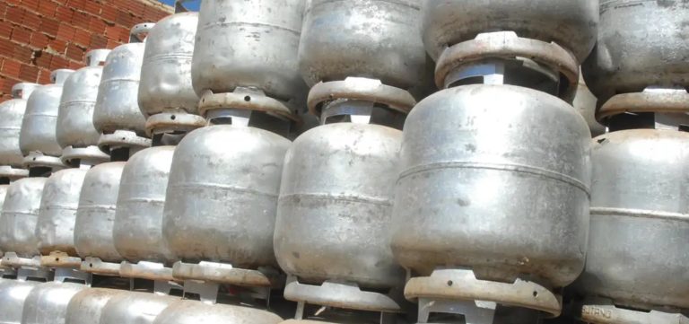 Recarga gratuita de gás começa nesta segunda-feira em Salvador e outras nove capitais