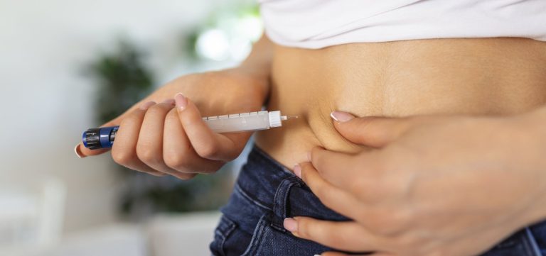 Entidades pedem que Anvisa suspenda versões manipuladas de canetas emagrecedoras