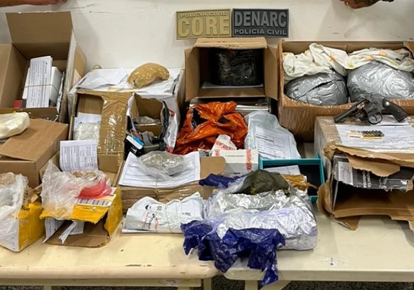 Pacote com drogas avaliado em R$ 100 mil é apreendido nos Correios