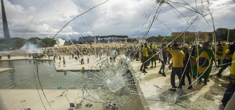 Justiça da Argentina autoriza extradição de brasileiros condenados pelos atos de 8 de janeiro