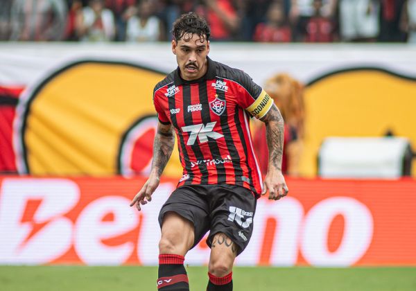De saída! Zagueiro deixa o Vitória e acerta ida para a MLS