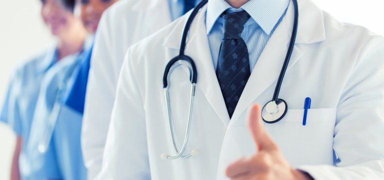 Vagas para programas de residência em saúde aumentam 92% em 2026