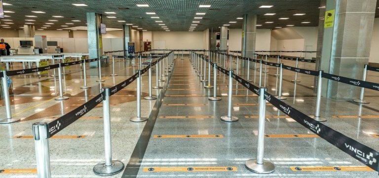 Aeroportos brasileiros batem recorde de passageiros em 2025
