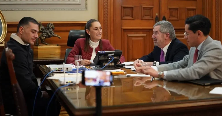 Presidente do México diz que conversa com Trump foi produtiva e descarta intervenção dos EUA