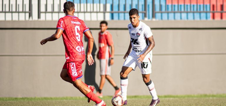 Vitória bate o Barcelona de Ilhéus e salta para a vice-liderança do Baianão