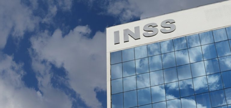 Serviços do INSS voltam a funcionar após uma semana