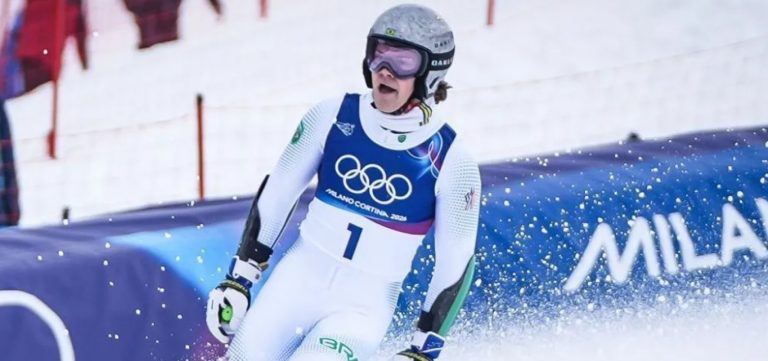 Lucas Pinheiro Braathen conquista ouro histórico nas Olimpíadas de Inverno