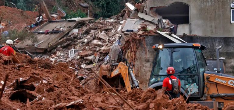 Chuvas em Minas Gerais deixam ao menos 30 mortos