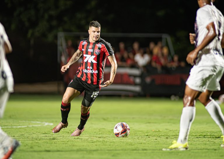 Titular do ataque é dúvida do Vitória para enfrentar o Galícia