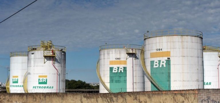 Preço do diesel sobe nas distribuidoras a partir deste sábado