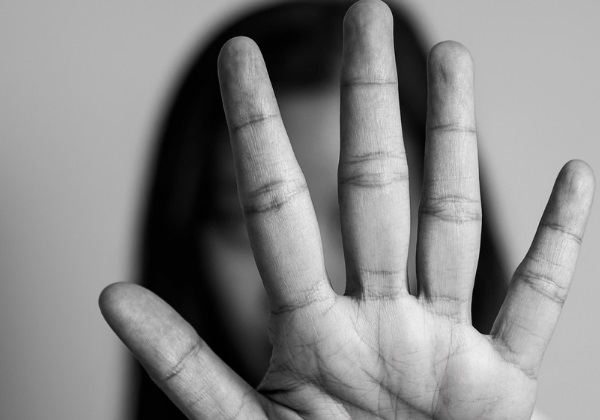 Relatos de violência sexual contra estudantes cresceu mais de 5% em todo o estado em 2026