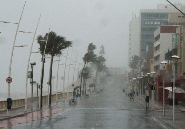 Inmet emite alerta de perigo para chuvas intensas na Bahia