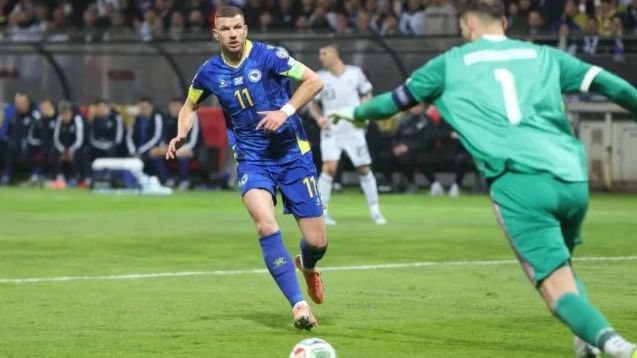 Não vai ter Copa! Itália perde nos pênaltis para a Bósnia e está fora do mundial