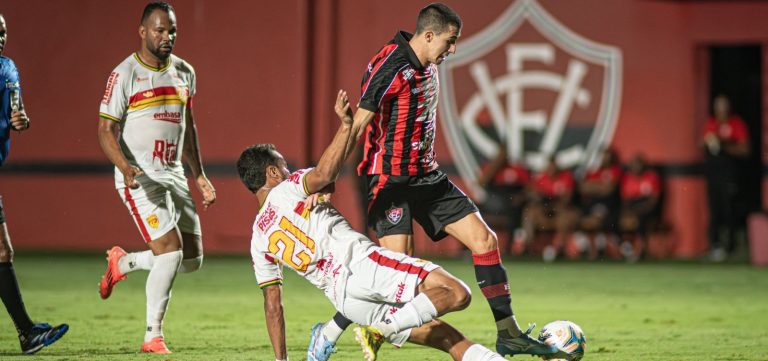 Com titulares, Vitória goleia a Juazeirense e vence a segunda no Nordestão