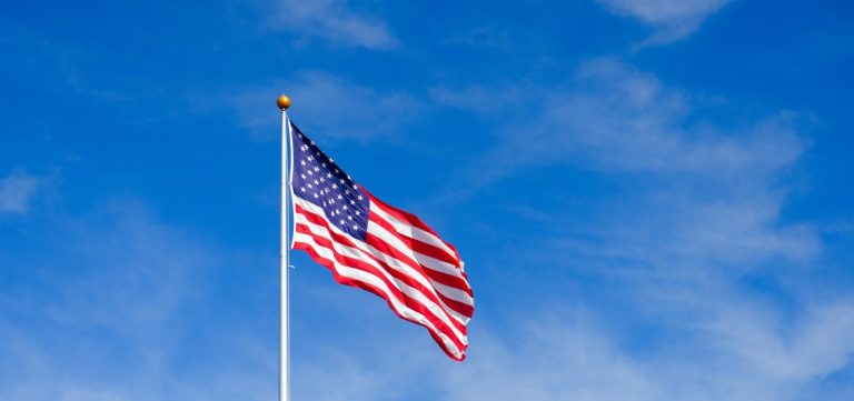 EUA atacam barcos suspeitos de narcotráfico e deixam cinco mortos