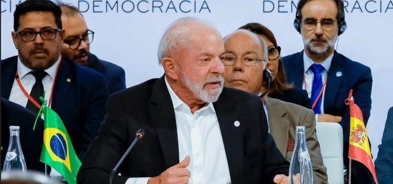 Em fórum internacional, Lula reforça proposta contra jornada 6×1