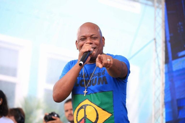 Cantor decide sair do Olodum para seguir carreira solo