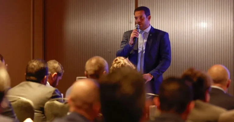 CBF reúne clubes e federações para iniciar debate sobre criação de liga única no Brasil