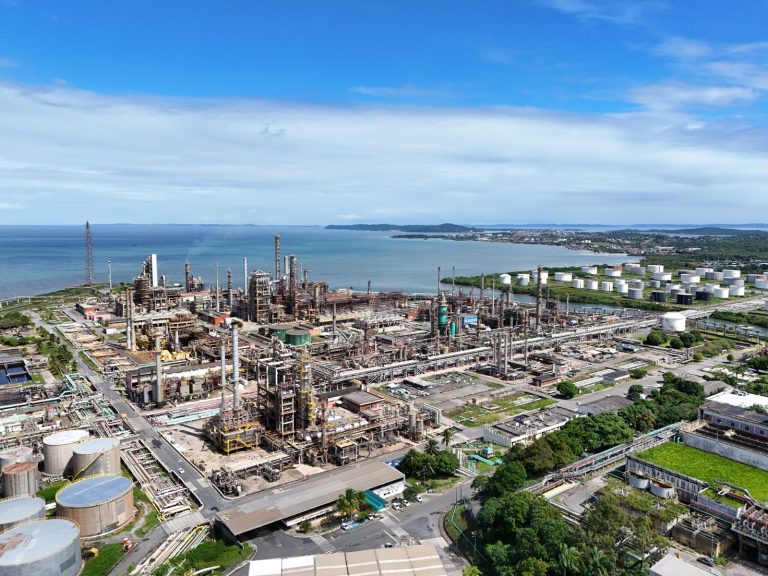 Refinaria de Mataripe eleva para 93,12% o índice de resíduos com destinação diferente de aterro e avança em sustentabilidade
