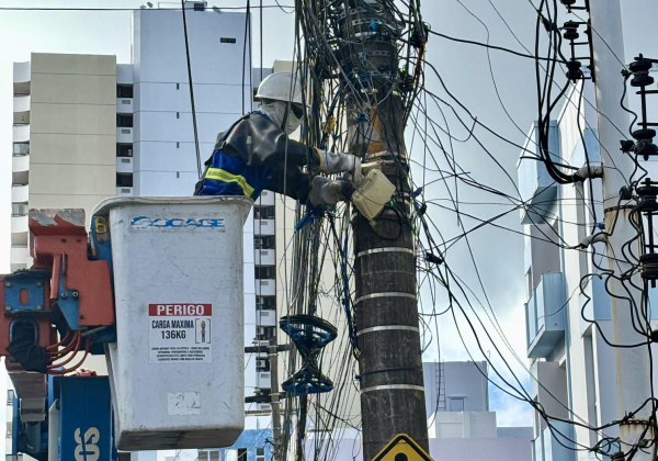 Coelba intensifica combate a cabos irregulares e retira 298 toneladas na Bahia