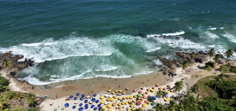 Salvador recebe mais de 750 mil turistas em abril e movimenta R$ 1,6 bilhão