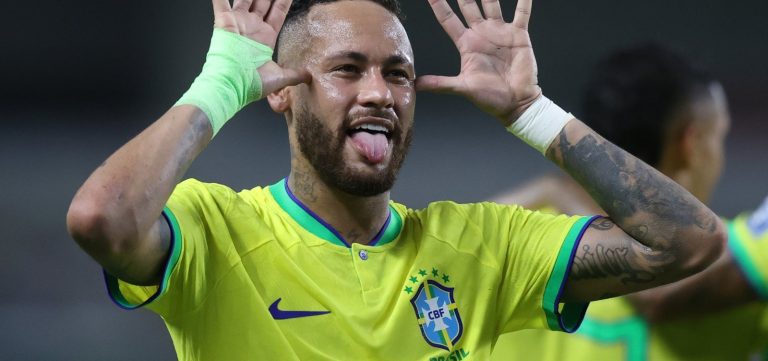 CBF vai avaliar situação física de Neymar no início da preparação para a Copa