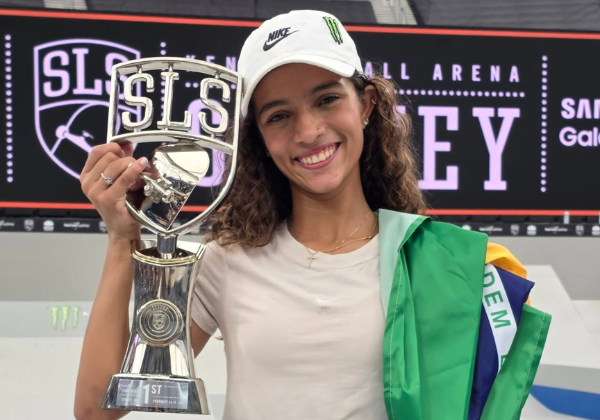 Após lesão no joelho, Rayssa Leal tem retorno confirmado às competições