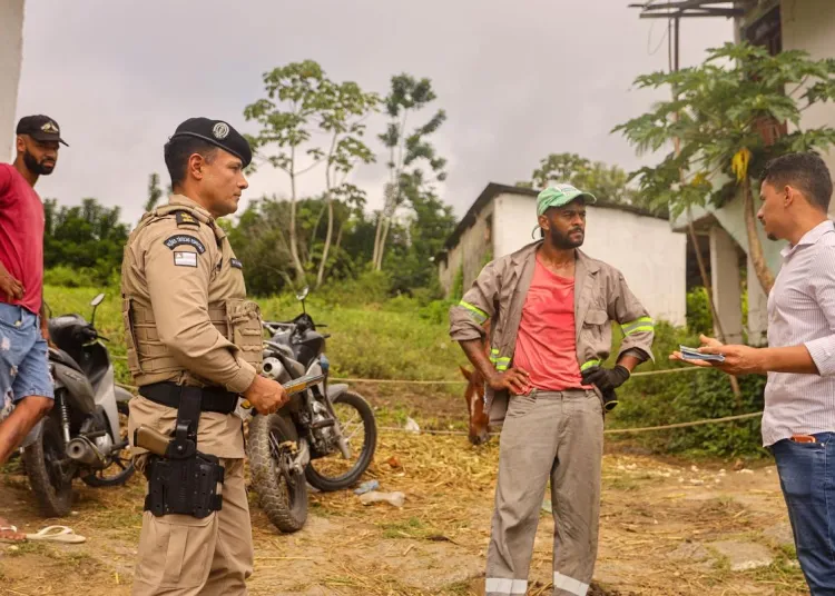Candeias: SEMAN realiza ação educativa em parceria com a polícia militar e PRE