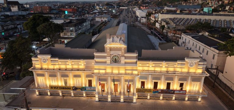 Jerônimo entrega a histórica Estação da Calçada, a primeira do VLT de Salvador