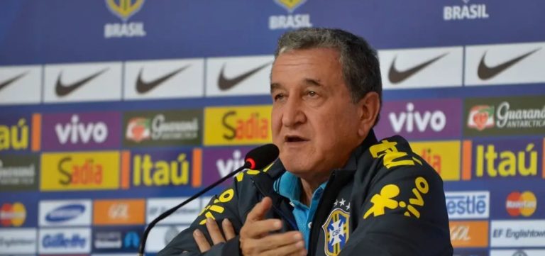 Carlos Alberto Parreira passa por cirurgia e segue internado na UTI sem previsão de alta