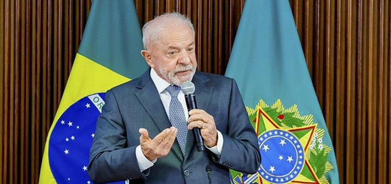 Lula se reúne com nova líder do Governo no Senado