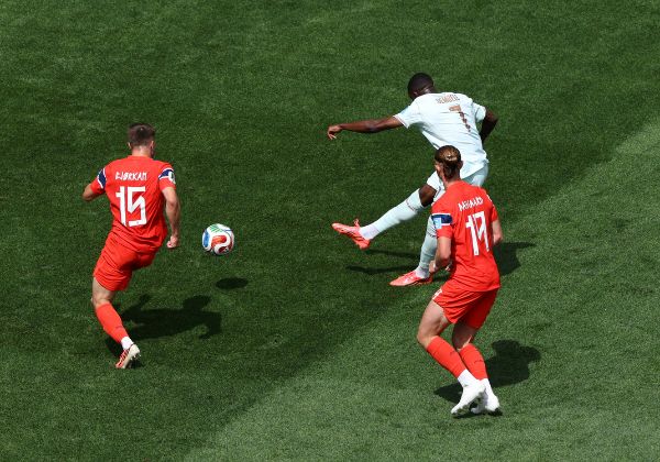 França goleia Noruega com hat-trick de Dembélé e garante liderança do Grupo I na Copa