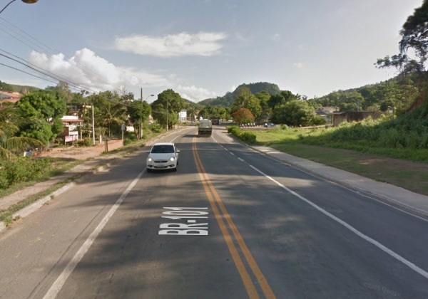 Motociclista morre em colisão frontal com carro na BR-101