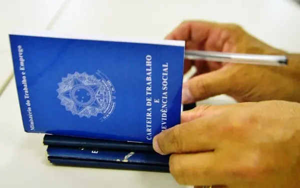 Bahia bate recorde e se aproxima de 100 mil empregos criados em um ano