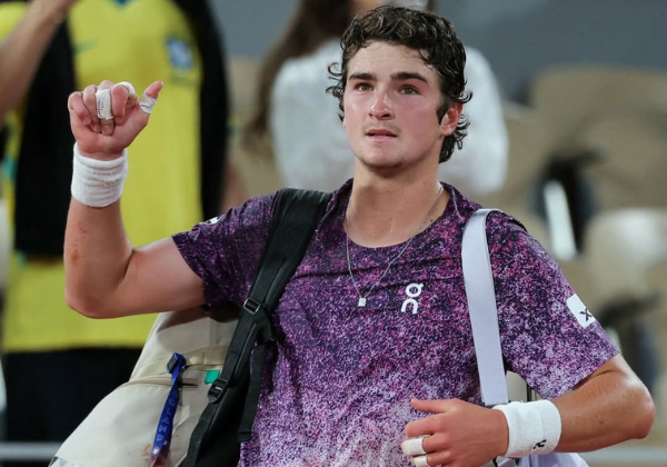 João Fonseca cai nas quartas, mas encerra Roland Garros com feito histórico