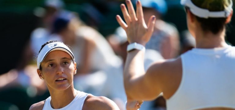 Tenista brasileira Luisa Stefani pode alcançar final de duplas do Torneio de Wimbledon