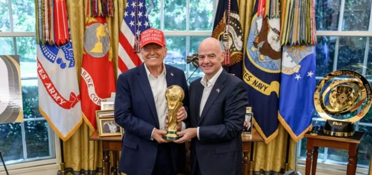 Trump nega ter discutido venda da Copa do Mundo com presidente da Fifa