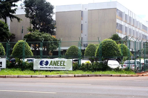ANEEL aplica multa recorde de R$ 82,7 milhões à Coelba